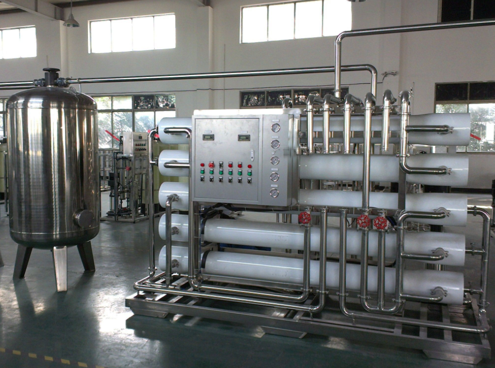 礦泉水午夜激情视频